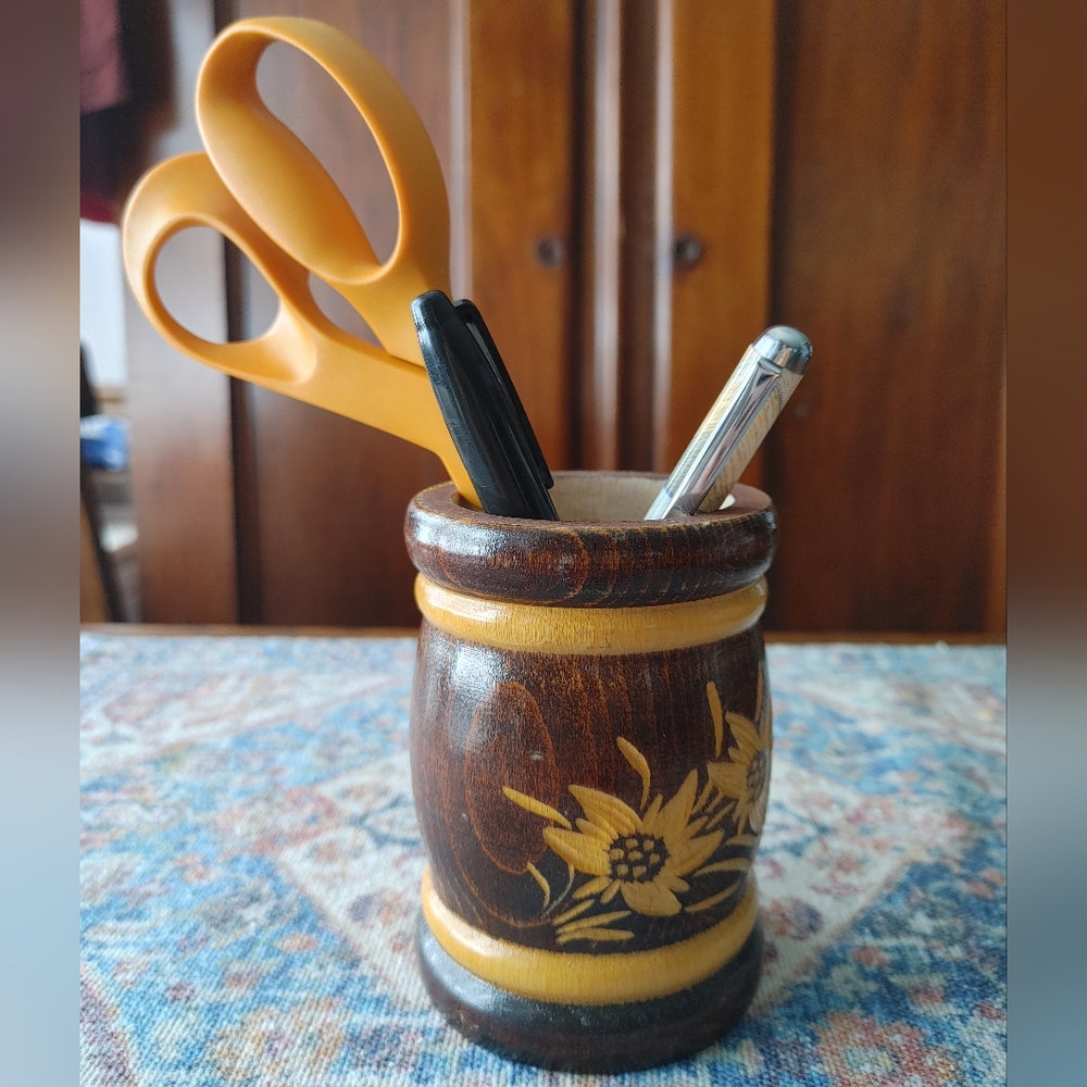HANDCARVED Wooden Floral DESK PENS & PENCILS Holder OOAK!